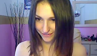 brunette solo webcam