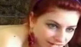Redhead sweetheart is in the mood to please her chap